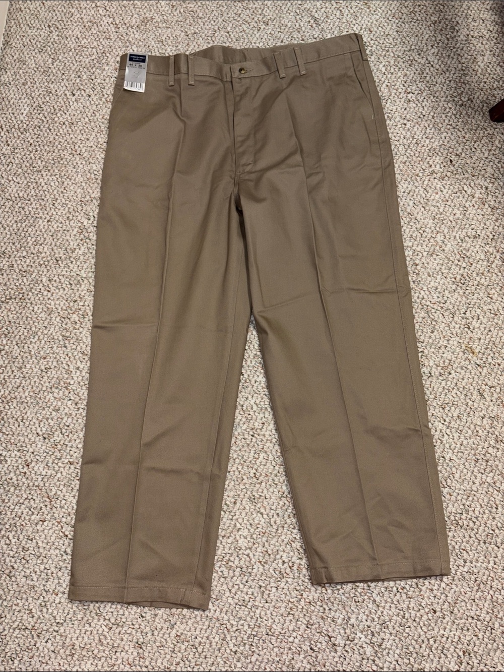 Timber Creek Wrangler Ultimate Khakis Mens 44 x 30 flat front NWT Stain Blocker